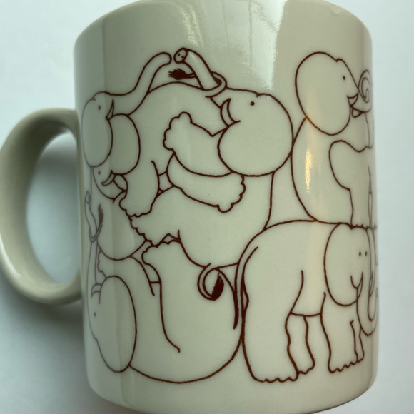 Vintage Taylor & Ng ceramic tan and brown fun elephant coffee mug. Made in Japan - Picture 6 of 7